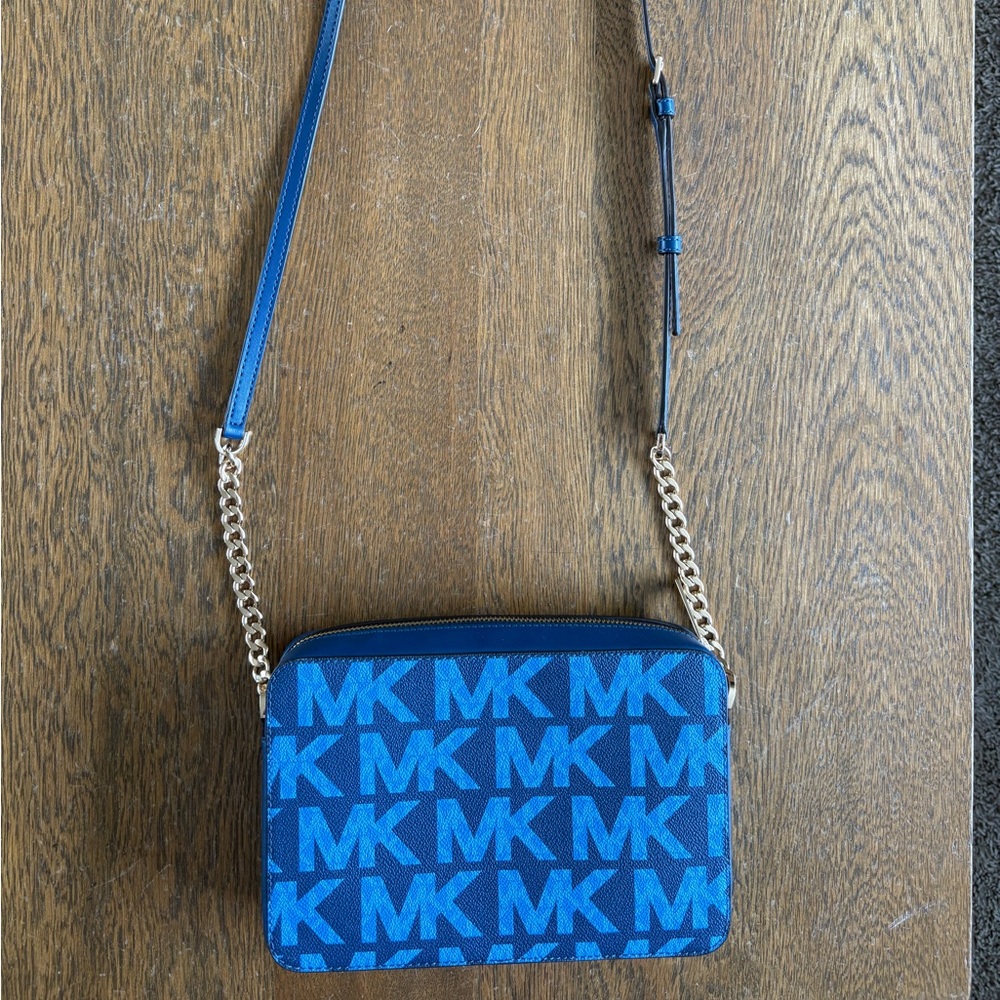 Michael Kors Vibrant Blue MK Jet Set Large Zipper Shoulder Crossbody Bag - Picture 2 of 16